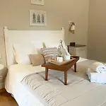 Alojamento de Acomodação e Pequeno-almoço Fleur & Montfarville