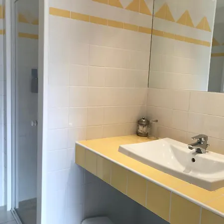 Fleur & Bed & Breakfast