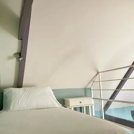 Fleur & Bed & Breakfast