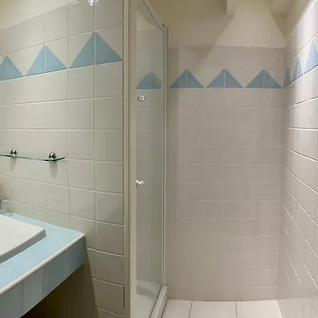 Fleur & Bed & Breakfast Montfarville