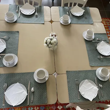 Bed & Breakfast Fleur & 3*