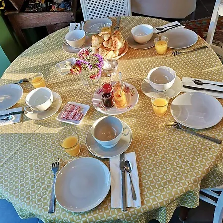 Fleur & Montfarville