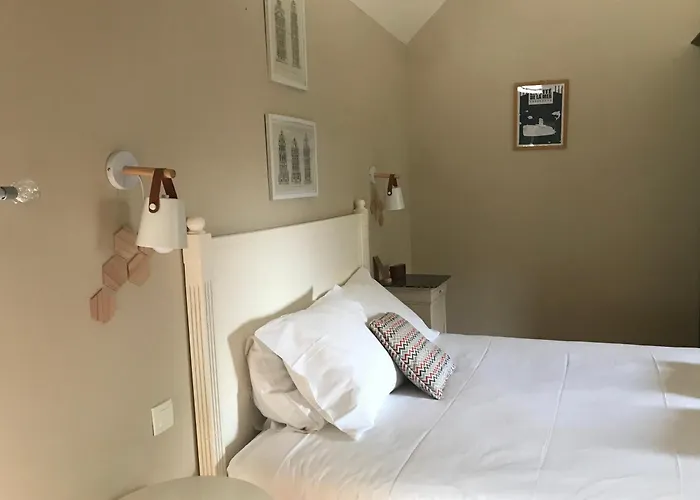 Bed & Breakfast Fleur & 3*