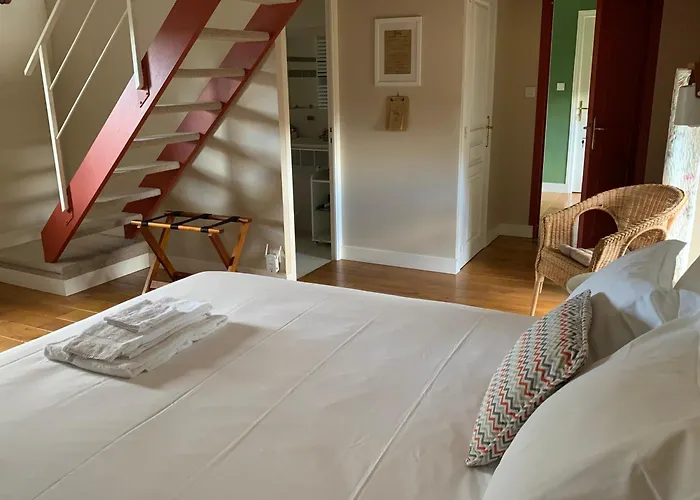 Fleur & Bed & Breakfast Montfarville